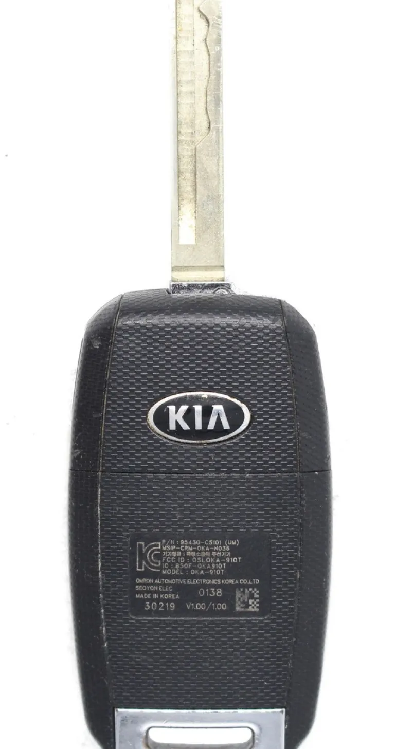 Unrefurbished OEM Kia 95430-C5101 (UM) OSLOKA-910T (UMD1) 4 Button Key Fob - Grade A